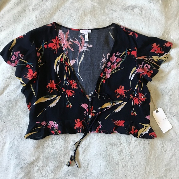 Leith Ruffle Tie Front Crop Top - Picture 2 of 5